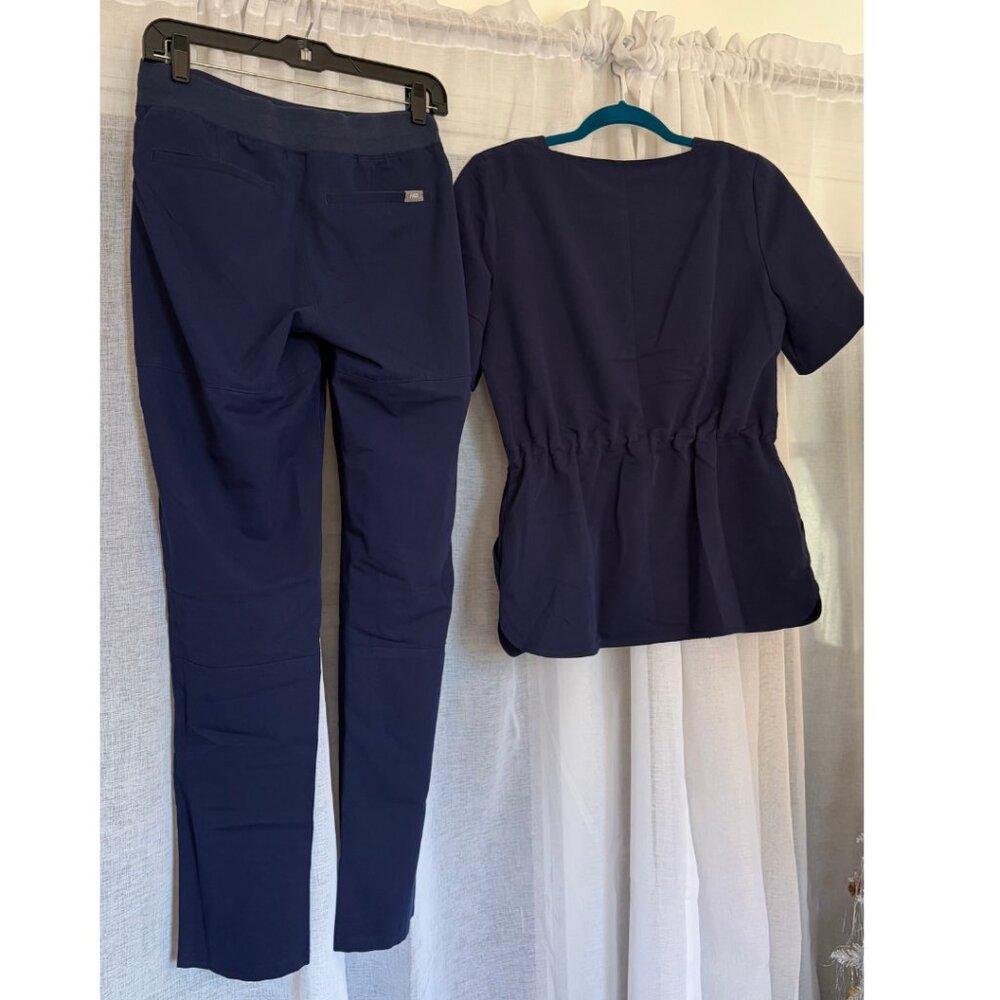 FIGS Women’s Medical Scrubs Navy Blue - Picture 2 of 7